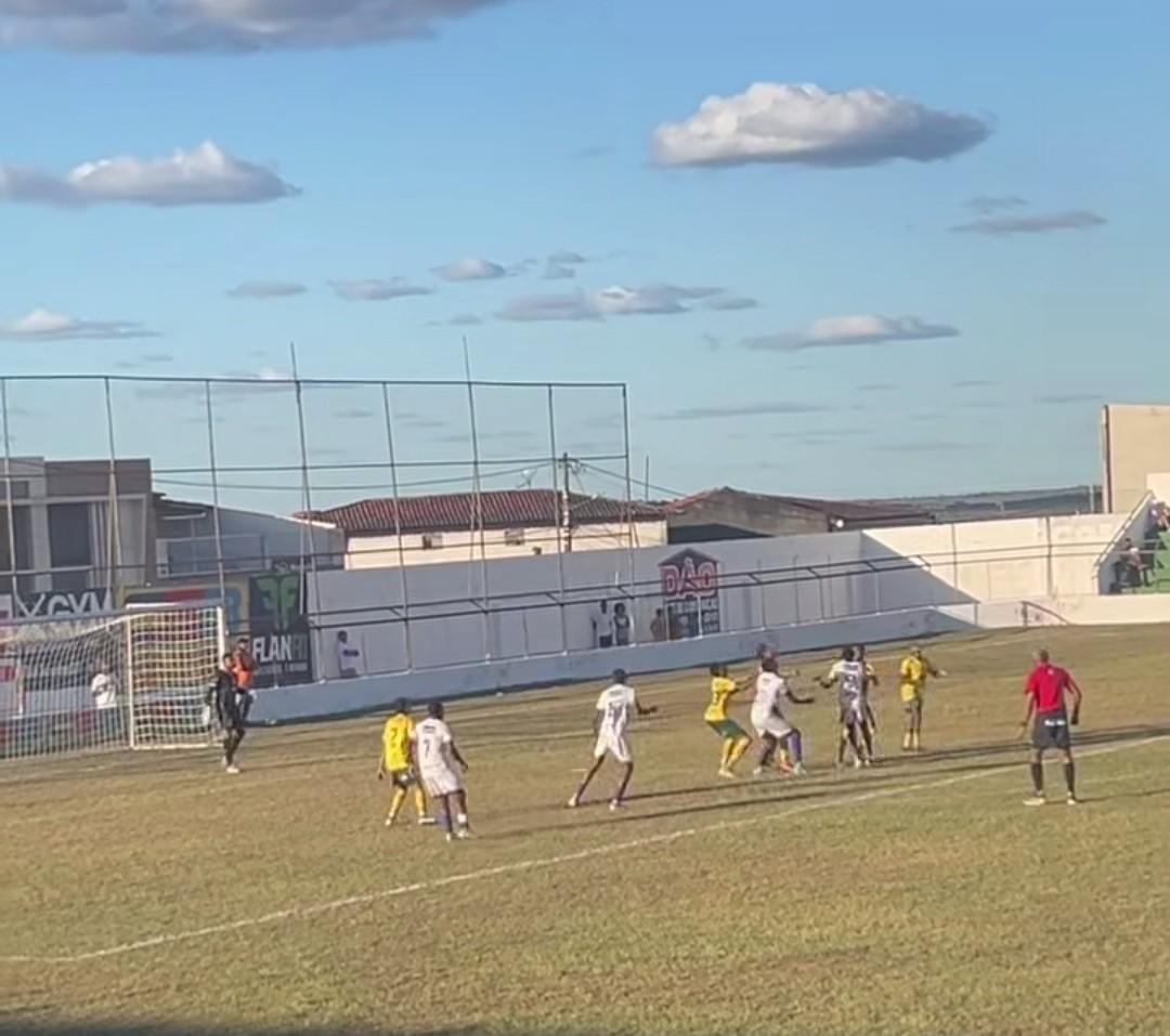 Seleção de Serrinha empata com Coité e decide em casa vaga na 3ª fase do Intermunicipal