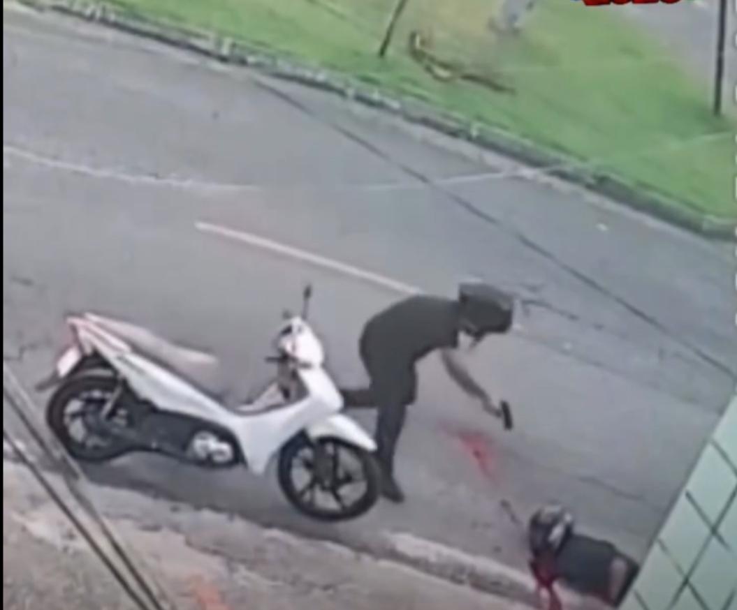 Vídeo: policial à paisana reage a assalto e mata homem após arma ser apontada em João Pessoa
