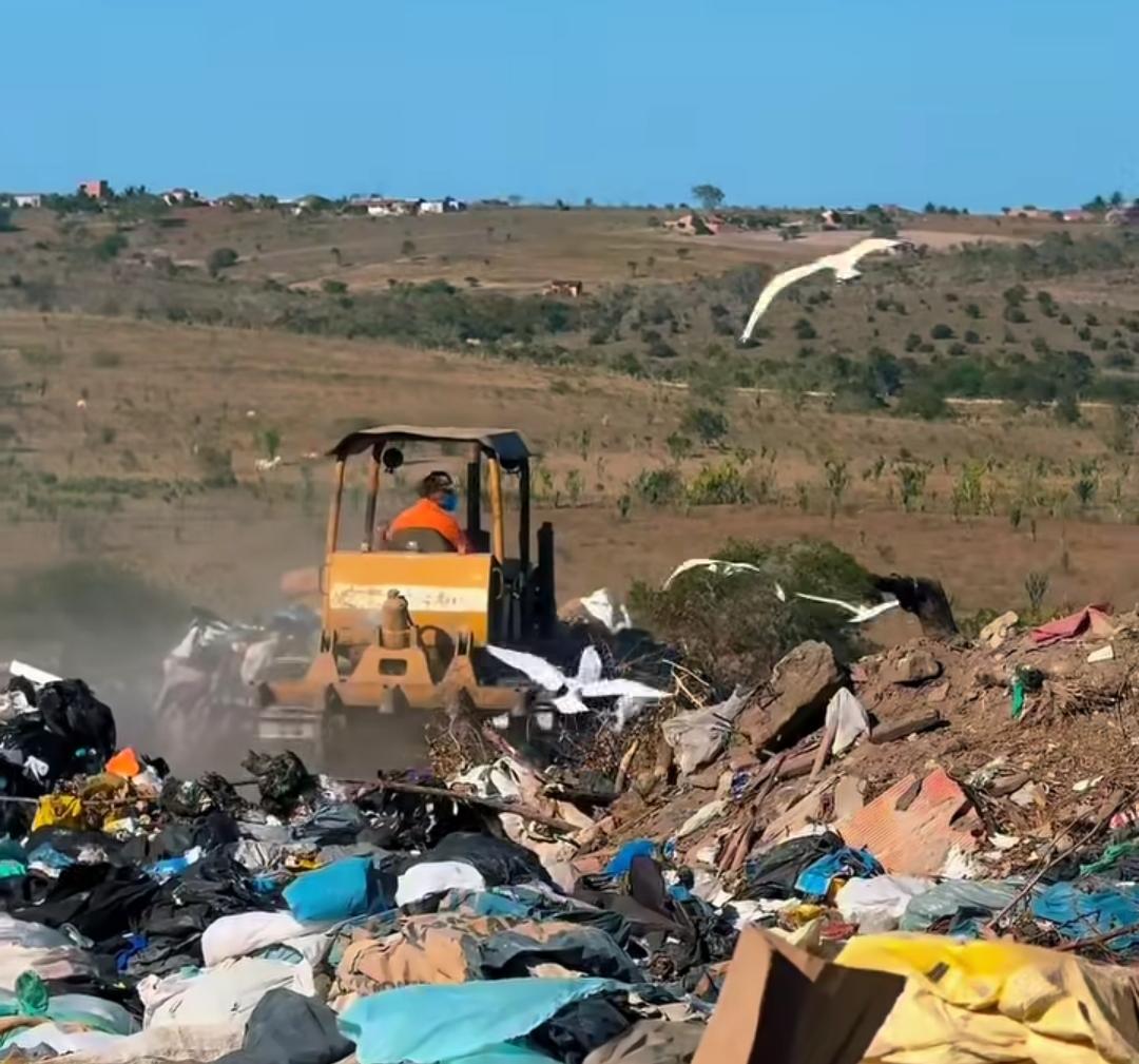 Barrocas encerra lixão e inicia limpeza da área para transformar em Santuário