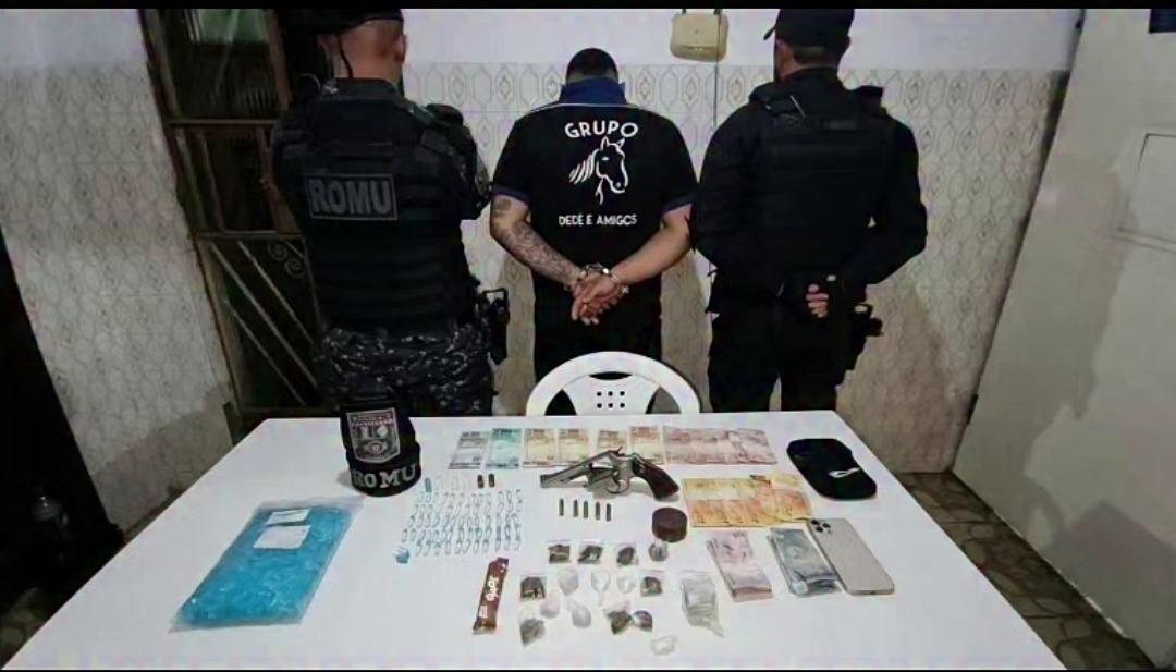 Homem de 20 anos é detido com revólver e drogas durante abordagem na BR-116 Norte