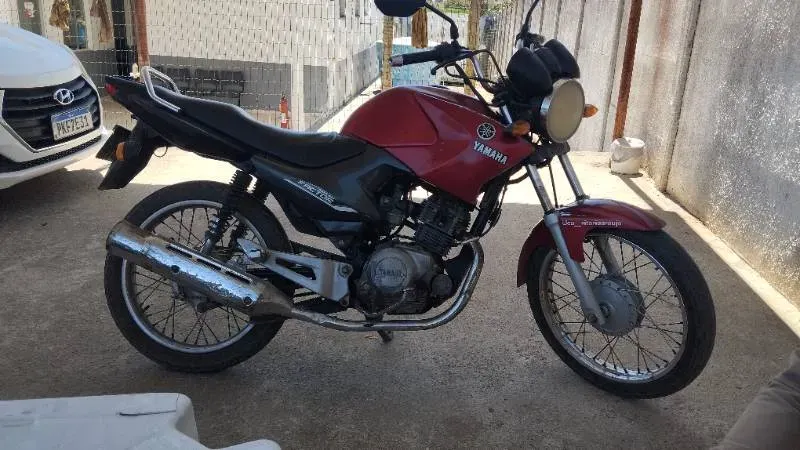 Motocicleta é apreendida após abordagem da PM em Serrinha