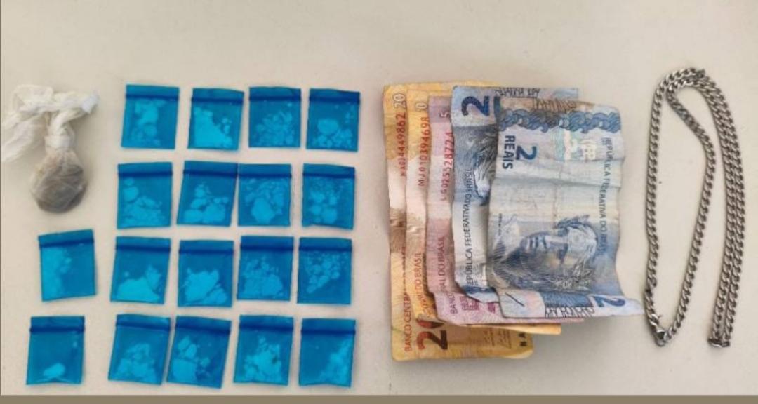 PM apreende cocaína e maconha durante patrulhamento em Serrinha
