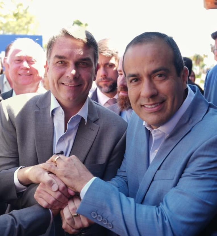 Prefeito de Salvador confirma alinhamento com o partido e declara apoio a Flávio Bolsonaro no 2º turno: 